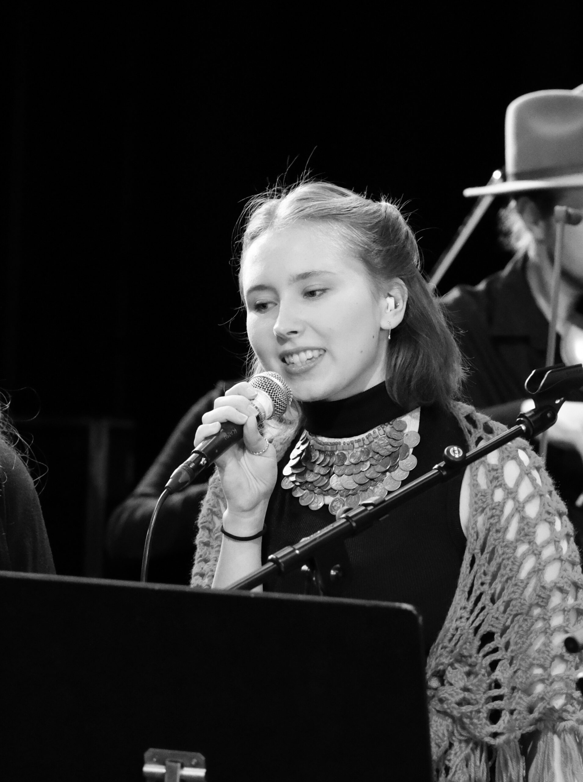 Jouhikonsoittaja Kerttu Luotamo