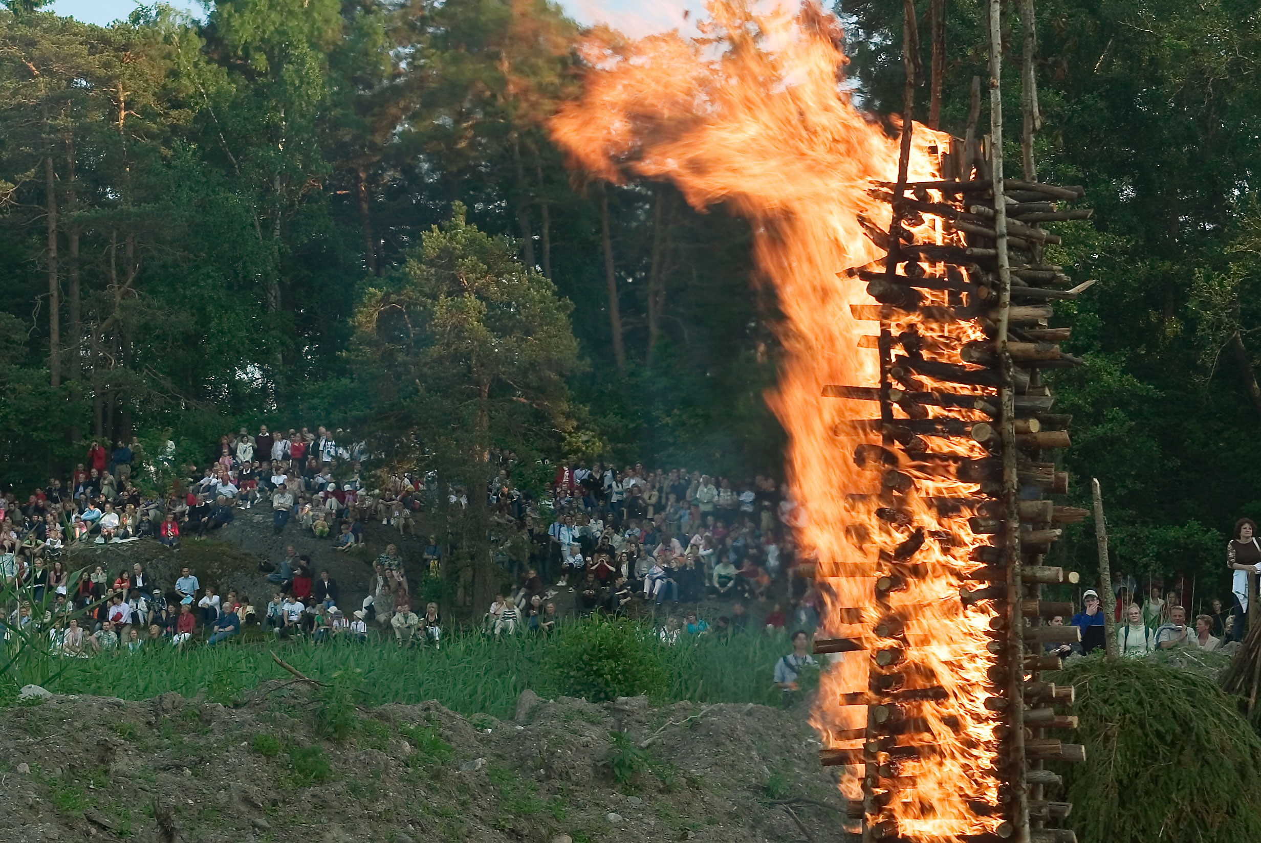Juhannuskokot loimuavat